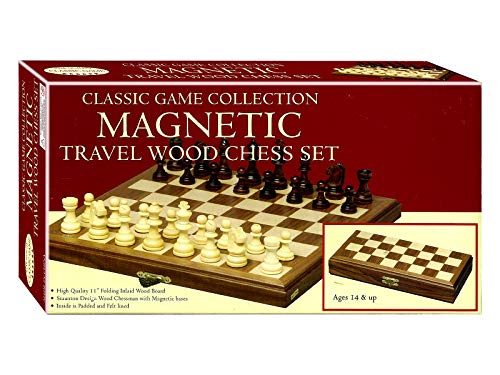 ボードゲーム 英語 アメリカ John N. Hansen Co. Travel Magnetic Walnut Chess Set