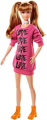 バービー Barbie ファッショニスタ ピンクのスウェットドレス LOVEの文字 FJF44